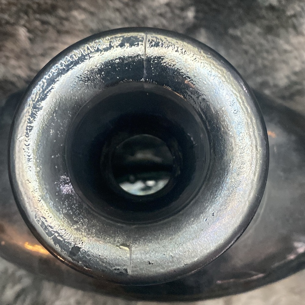 Heavy Heart Shaped Vase - Picture 11 of 16